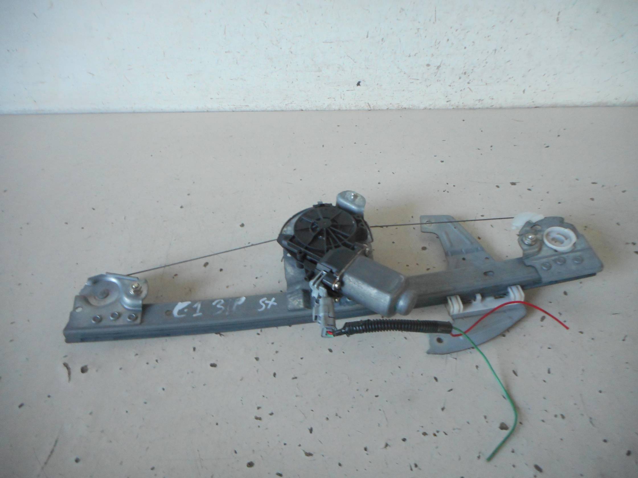 Alzacristallo elettr. porta ant. sx.